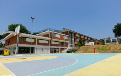 Un campo da basket per i ragazzi e aree gioco per i più piccoli, per restituire alla comunità di Monticelli il parco adiacente al Palazzetto dello sport!